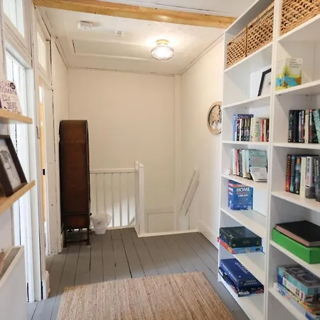 Southend By Birch 펜션 펜리스